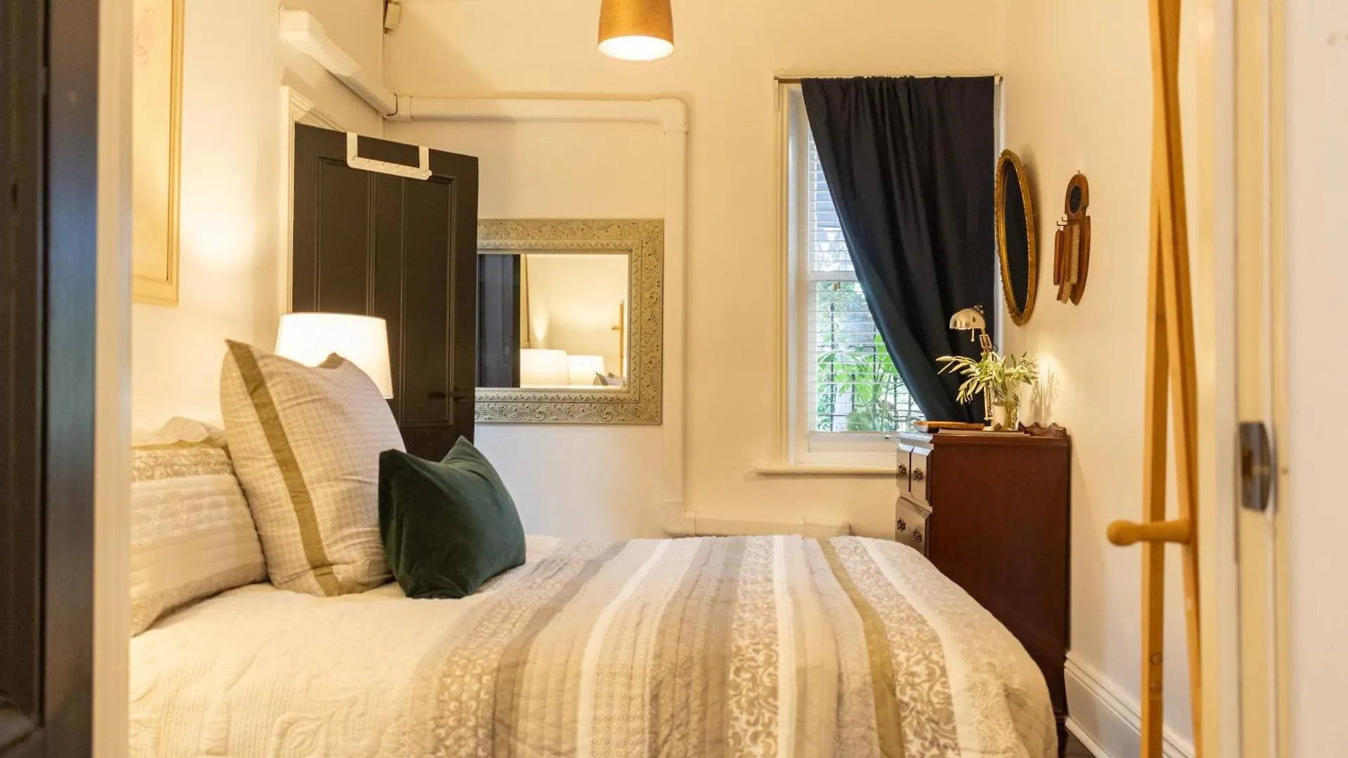 Adelaide Cbd Cozy Stay At Secluded Botanic Cottage With Free Parking